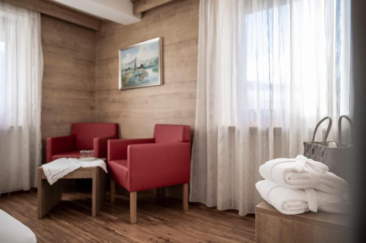Hotel Plan Murin 拉瓦莱 外观 照片
